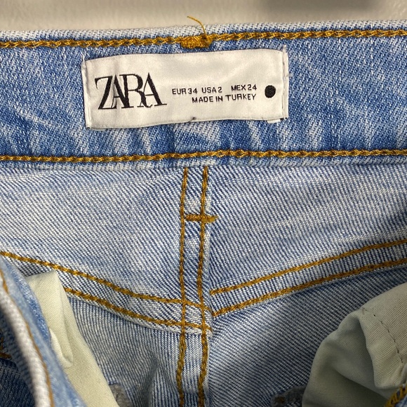 Zara Denim Straight Leg Jeans in Light Blue - Picture 2 of 5